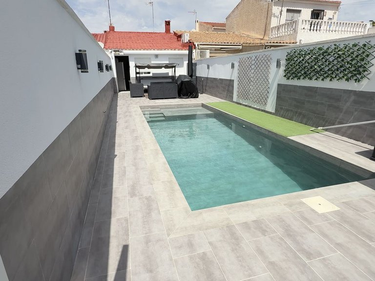 Town House for Sale in Torrevieja, Alicante 1