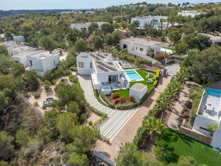 Villa for Sale in Las Colinas, Alicante 1