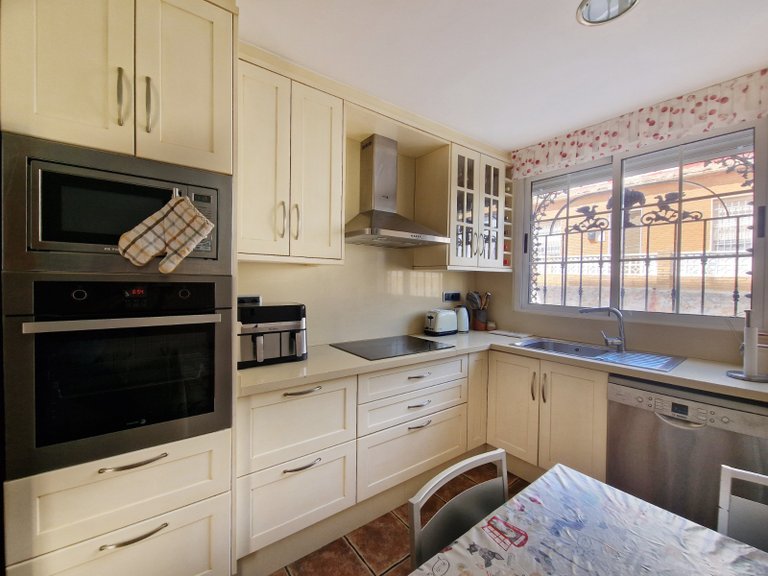 Town House for Sale in Guardamar Del Segura, Alicante 12