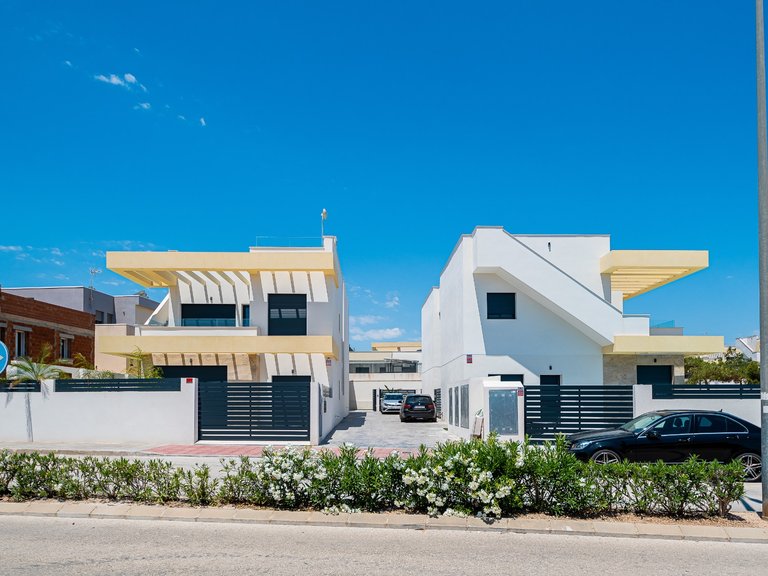Villa for Sale in Los Montesinos, Alicante 41