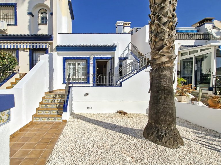 Town House for Sale in Villamartin, Alicante 1