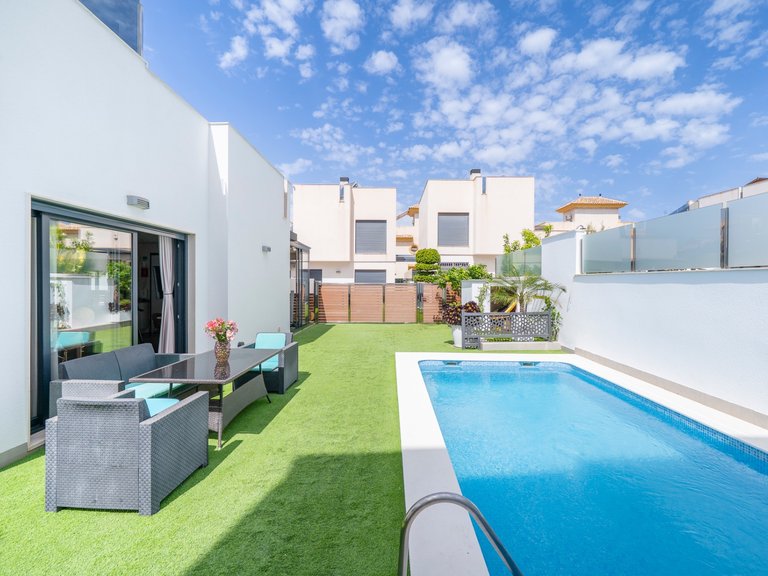 Villa for Sale in Torrevieja, Alicante 3