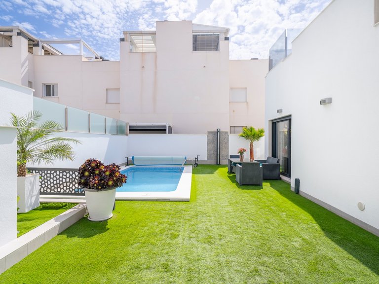 Villa for Sale in Torrevieja, Alicante 7