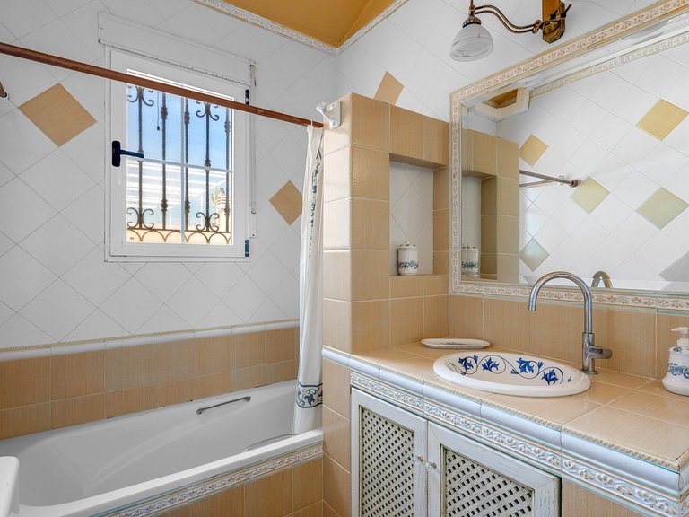 Villa for Sale in Torrevieja, Alicante 43