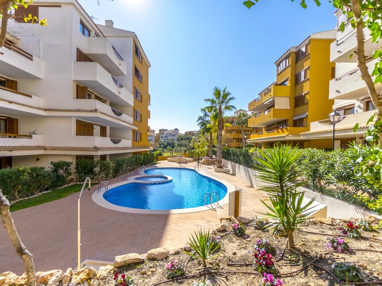 Apartment for Sale in Torrevieja, Alicante 32