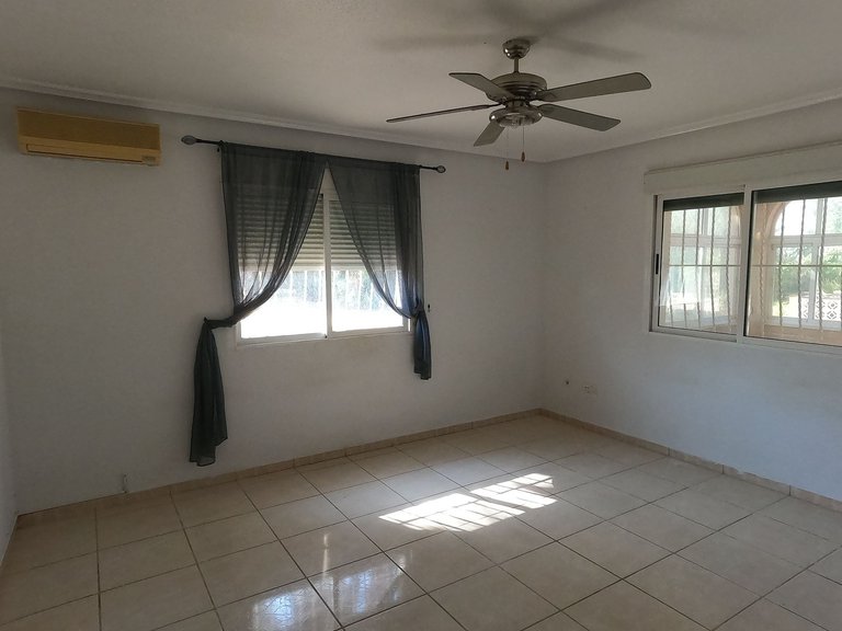 Villa for Sale in Dolores, Alicante 30