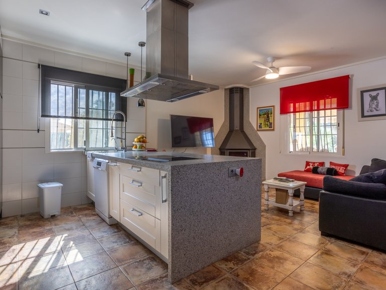 Villa for Sale in Elche, Alicante 2