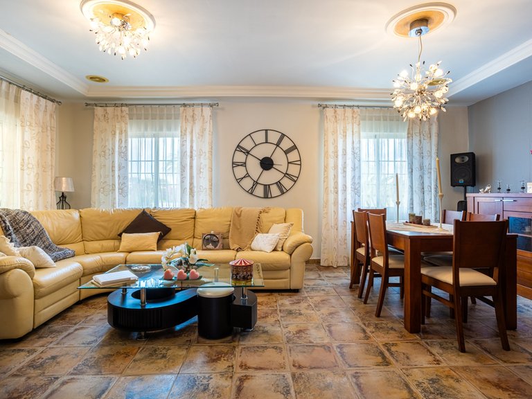 Villa for Sale in Elche, Alicante 5