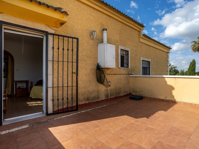 Villa for Sale in Elche, Alicante 24
