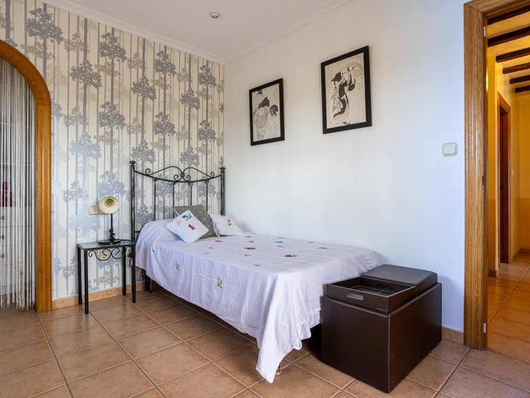 Villa for Sale in Elche, Alicante 28