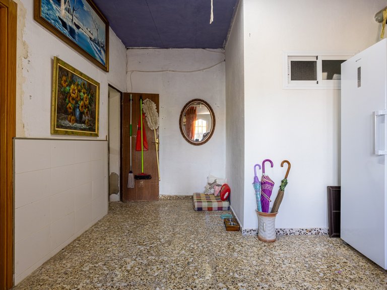 Villa for Sale in Elche, Alicante 31
