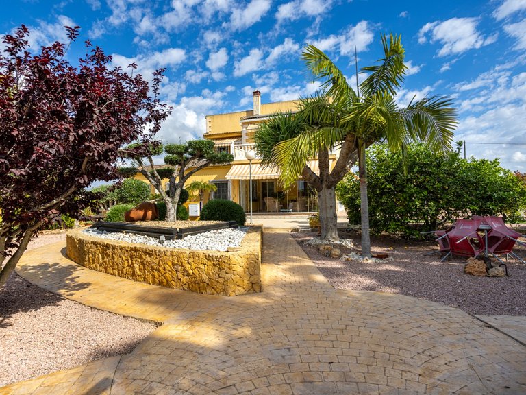 Villa for Sale in Elche, Alicante 45