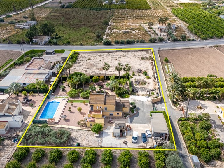 Villa for Sale in Elche, Alicante 49