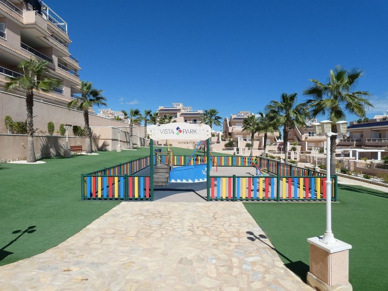 Apartment for Sale in Punta Prima, Alicante 47