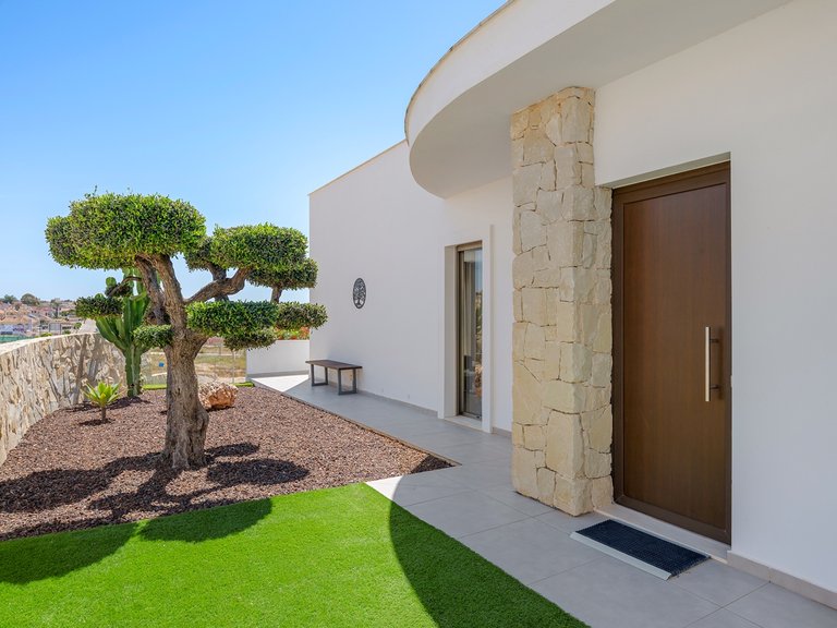 Villa for Sale in La Marina, Alicante 2