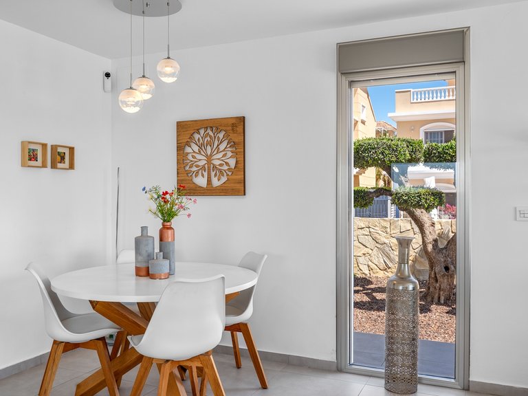 Villa for Sale in La Marina, Alicante 7