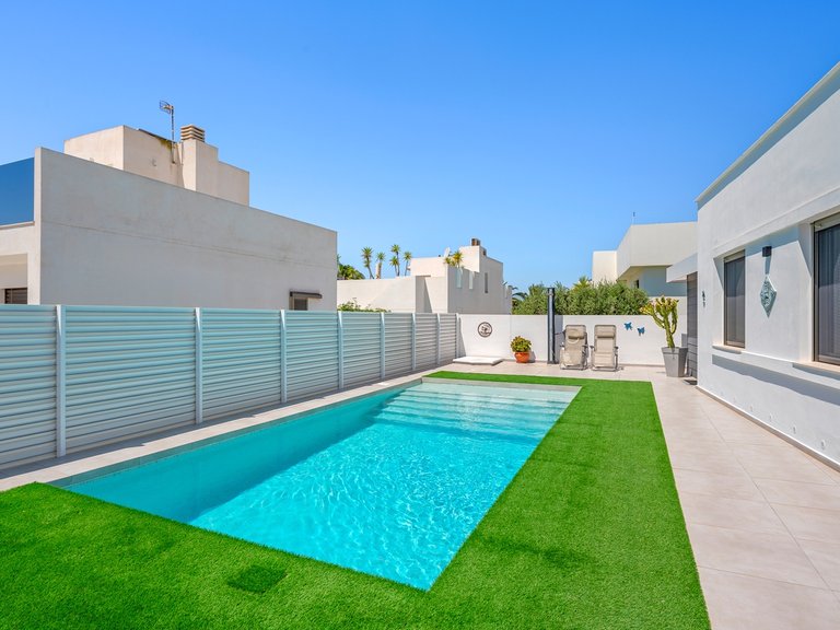 Villa for Sale in La Marina, Alicante 33