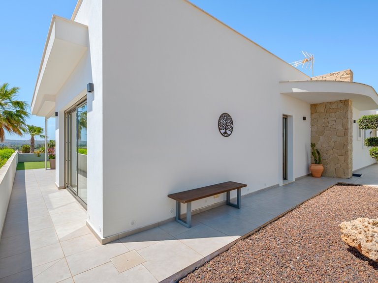 Villa for Sale in La Marina, Alicante 38