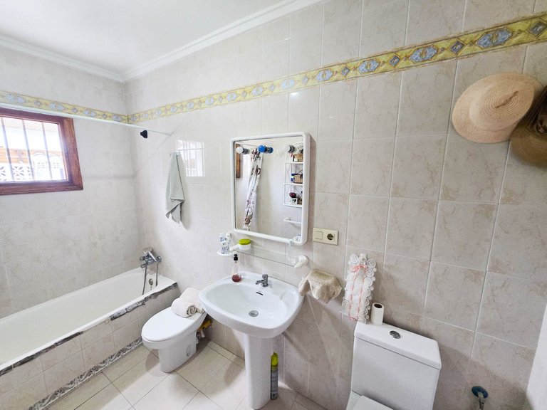 Apartment for Sale in Torrevieja, Alicante 18