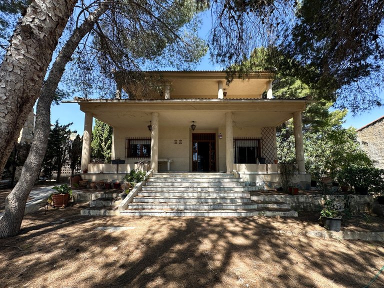 Villa for Sale in Torrevieja, Alicante 1