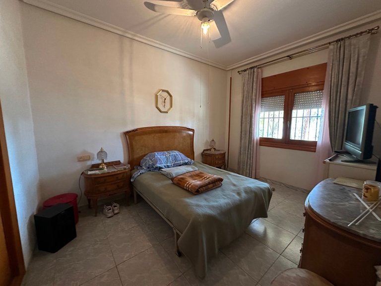 Villa for Sale in Torrevieja, Alicante 28