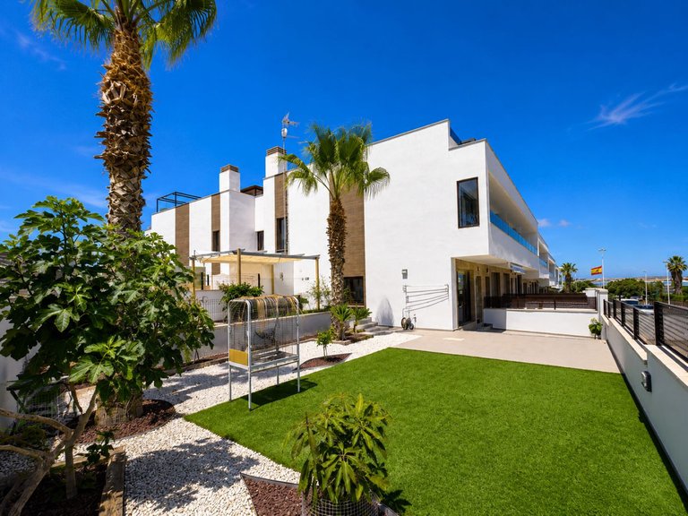 Town House for Sale in Los Balcones, Alicante 1
