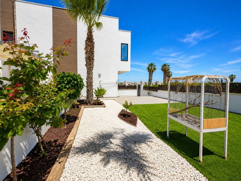 Town House for Sale in Los Balcones, Alicante 8