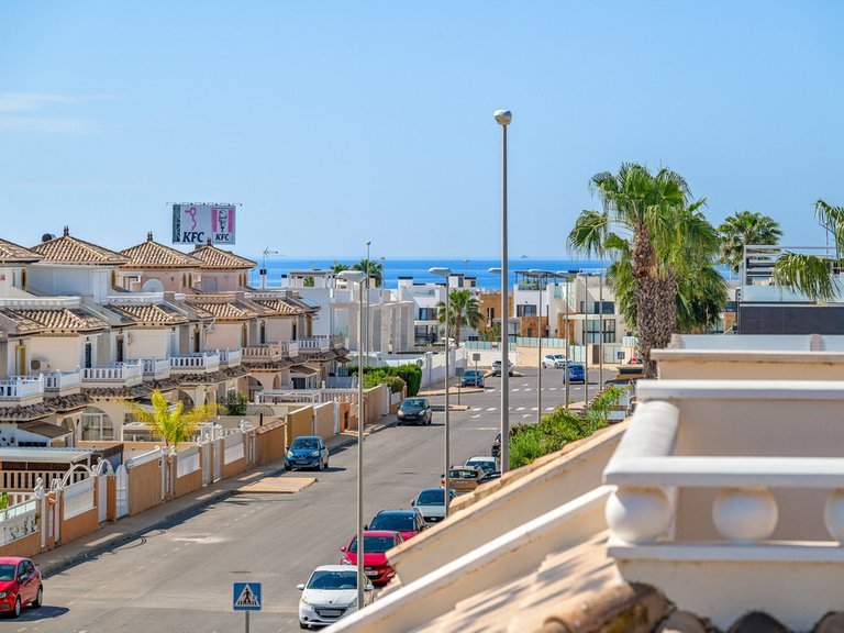 Town House for Sale in Cabo Roig, Alicante 27