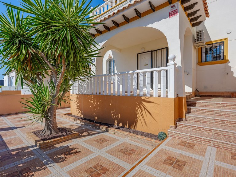 Town House for Sale in Cabo Roig, Alicante 32