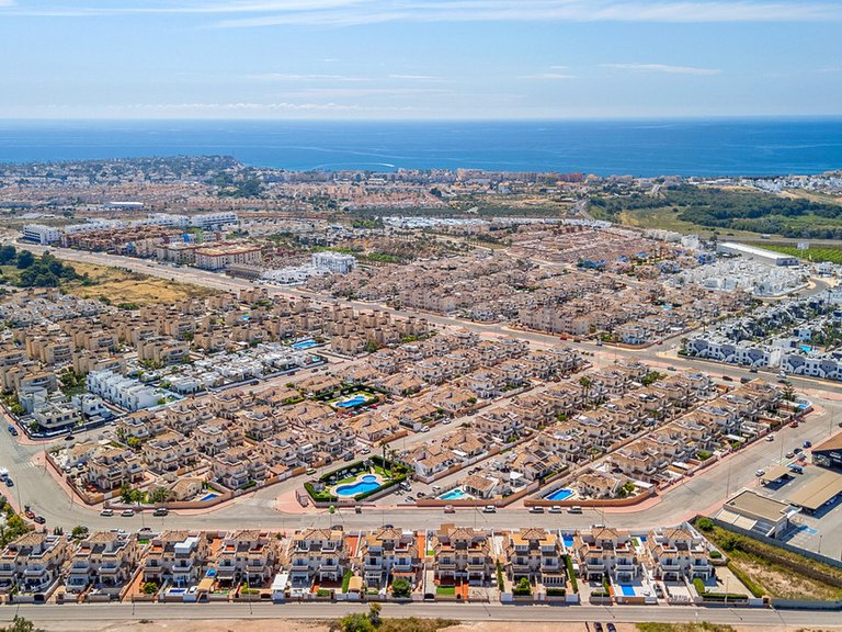 Town House for Sale in Cabo Roig, Alicante 47