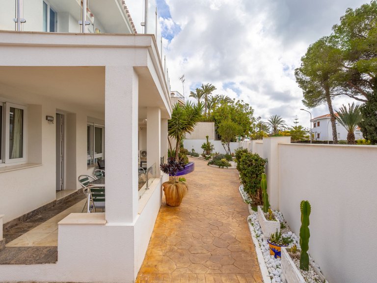 Villa for Sale in Campoamor, Alicante 2