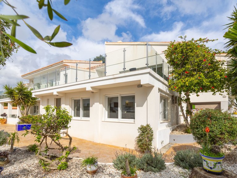 Villa for Sale in Campoamor, Alicante 4