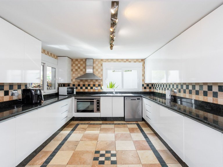 Villa for Sale in Campoamor, Alicante 15