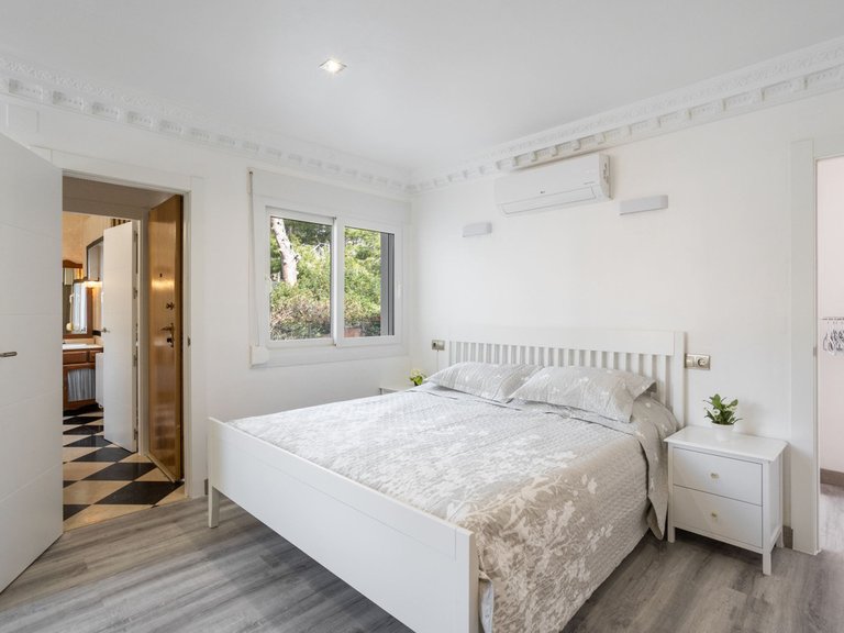 Villa for Sale in Campoamor, Alicante 30