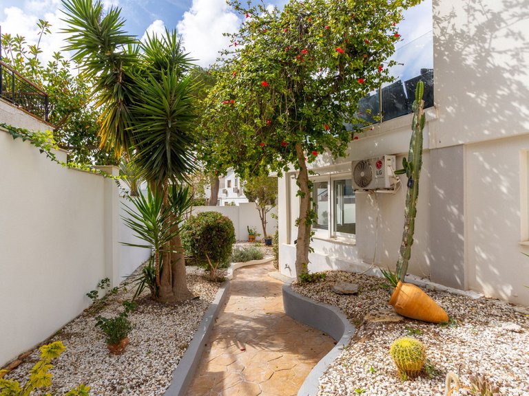 Villa for Sale in Campoamor, Alicante 50