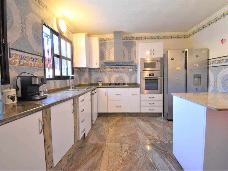 Villa for Sale in Villamartin, Alicante 6