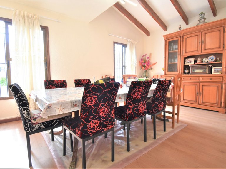 Villa for Sale in Villamartin, Alicante 10