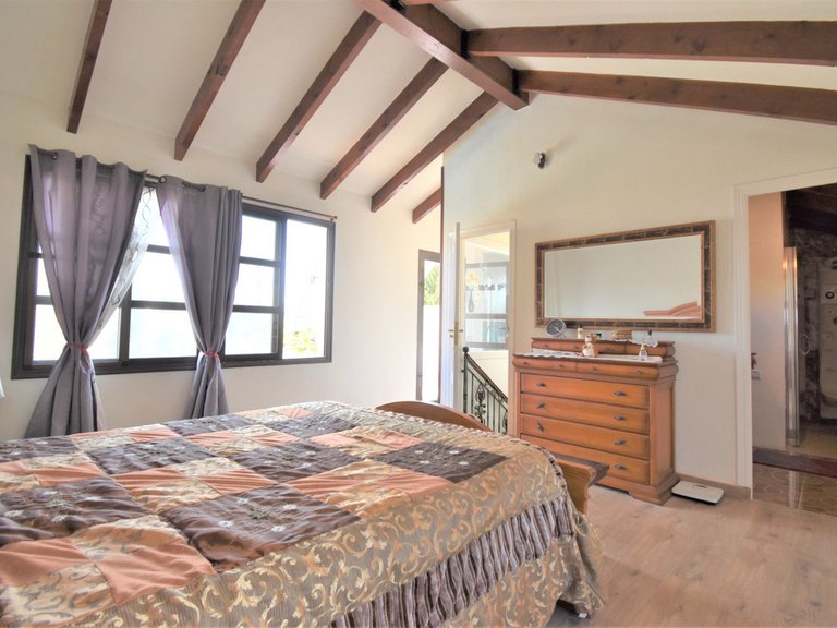 Villa for Sale in Villamartin, Alicante 22
