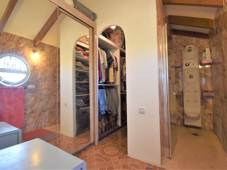 Villa for Sale in Villamartin, Alicante 23