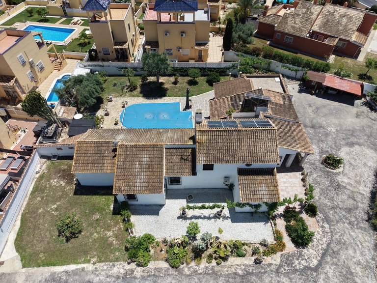 Villa for Sale in Villamartin, Alicante 38