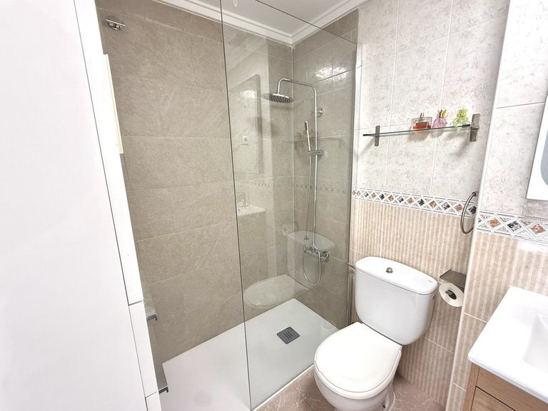 Apartment for Sale in Torrevieja, Alicante 13