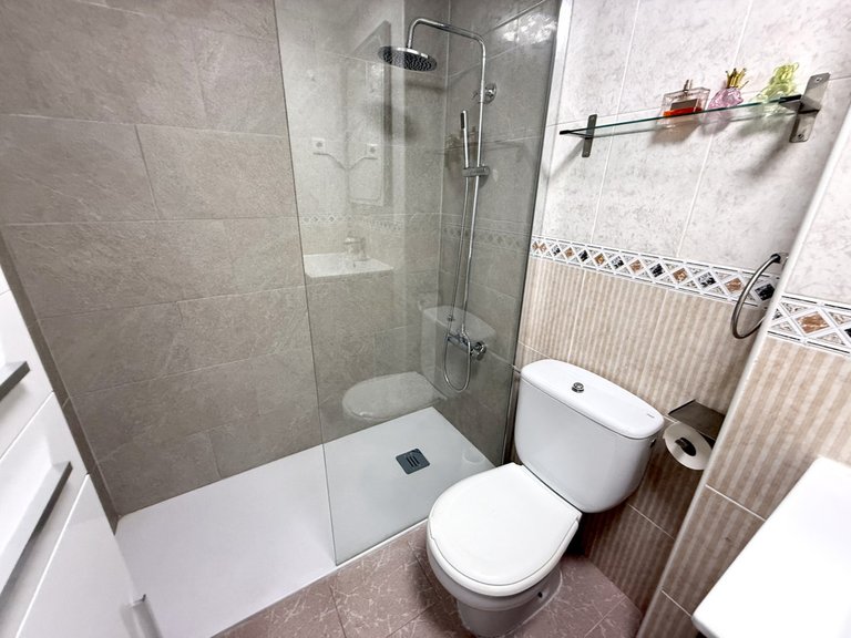 Apartment for Sale in Torrevieja, Alicante 46