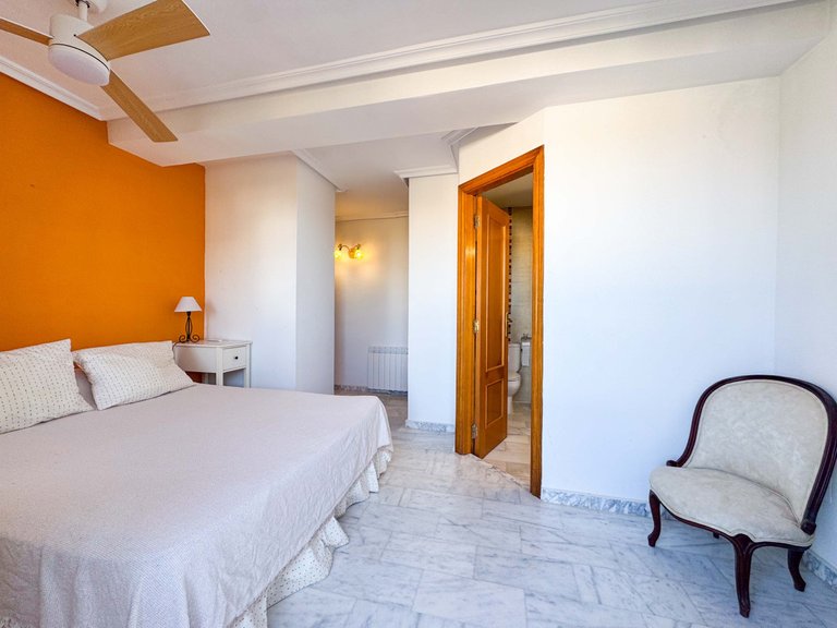 Villa for Sale in Torrevieja, Alicante 17