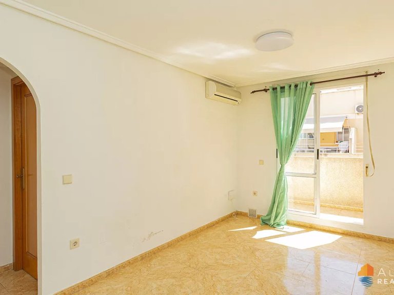 Apartment for Sale in Torrevieja, Alicante 33