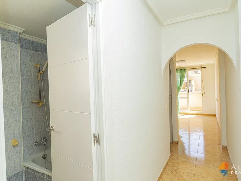 Apartment for Sale in Torrevieja, Alicante 35