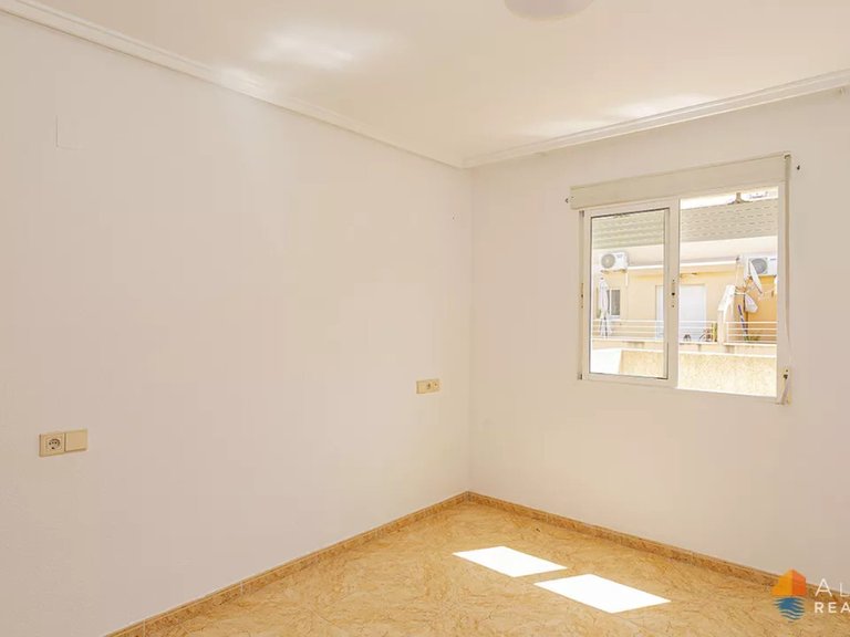 Apartment for Sale in Torrevieja, Alicante 36