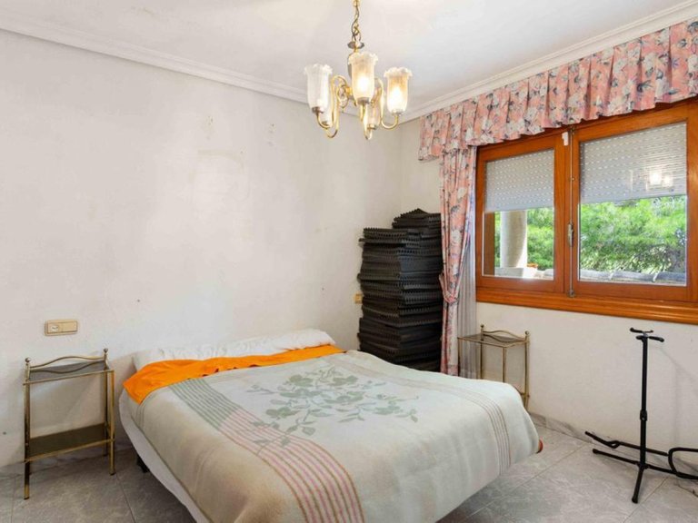 Villa for Sale in Los Balcones, Alicante 1