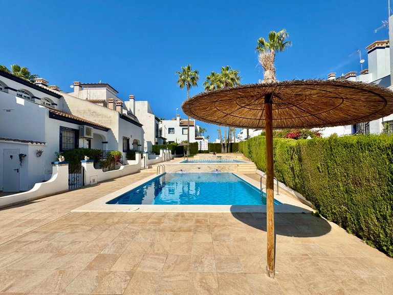 Town House for Sale in Villamartin, Alicante 34