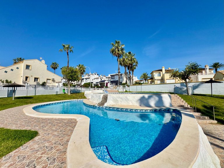 Town House for Sale in Villamartin, Alicante 37