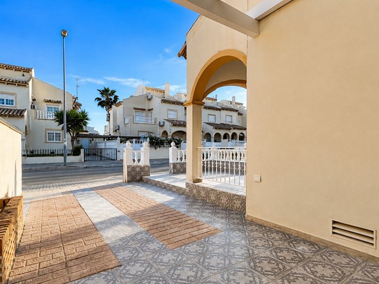 Apartment for Sale in Villamartin, Alicante 3